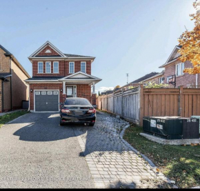 Wonderland apartment - 6 min by walking Vaughan